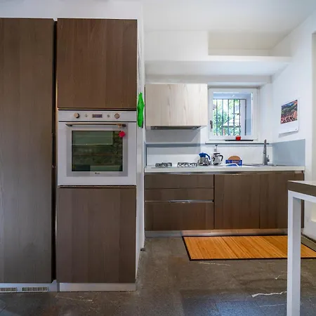 Guesthost - Jacaranda Ούντινε