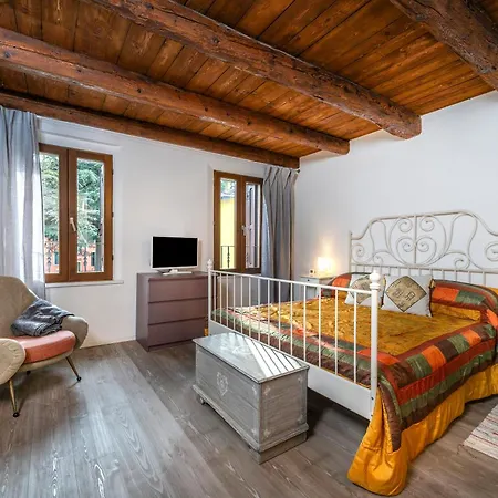 Apartman Jacaranda *